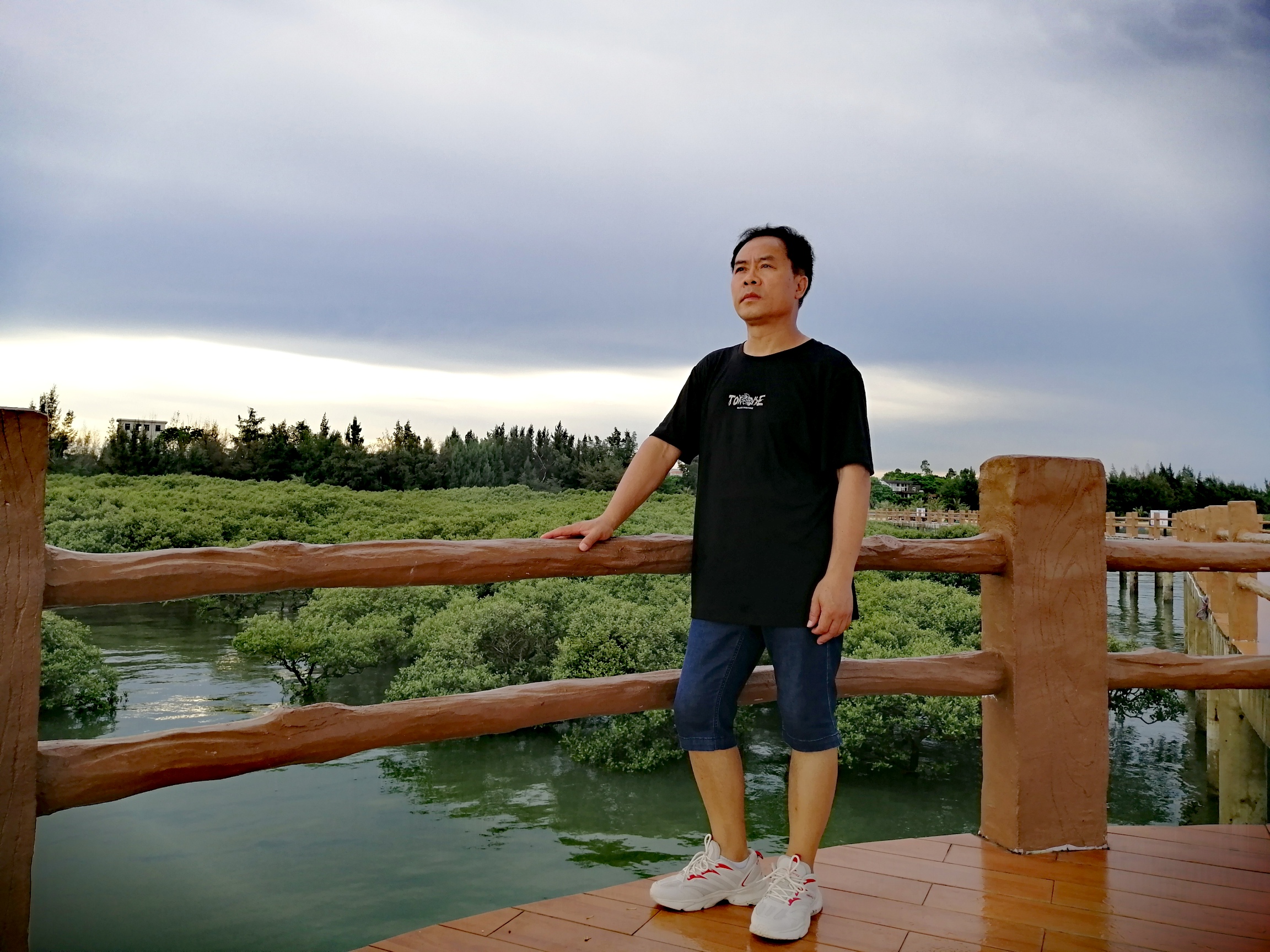杨启刚  近照