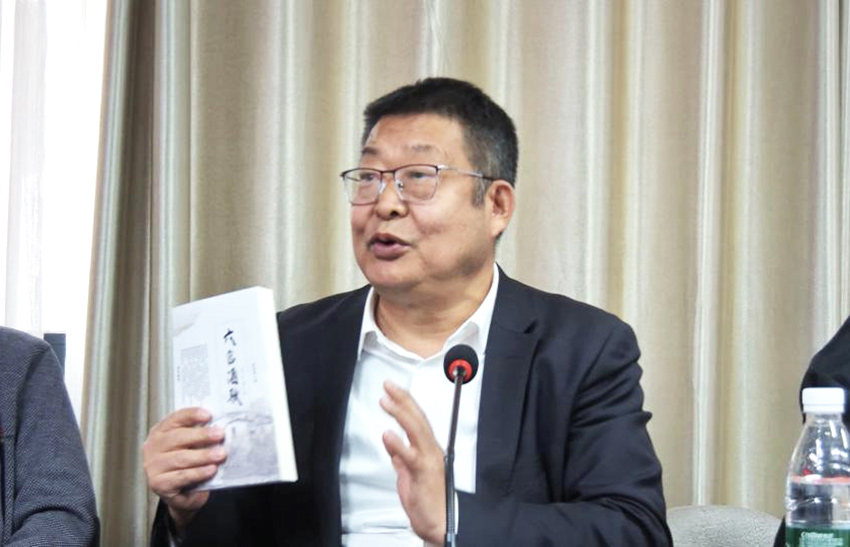 戴荣里