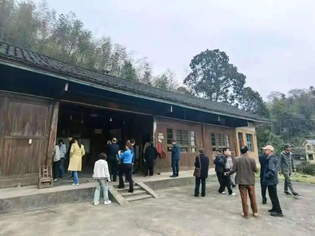 敞口堂屋