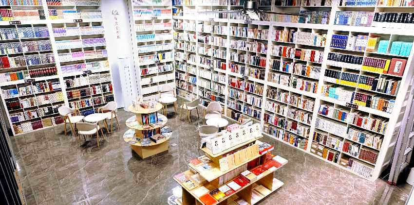 图片压缩书店实景02