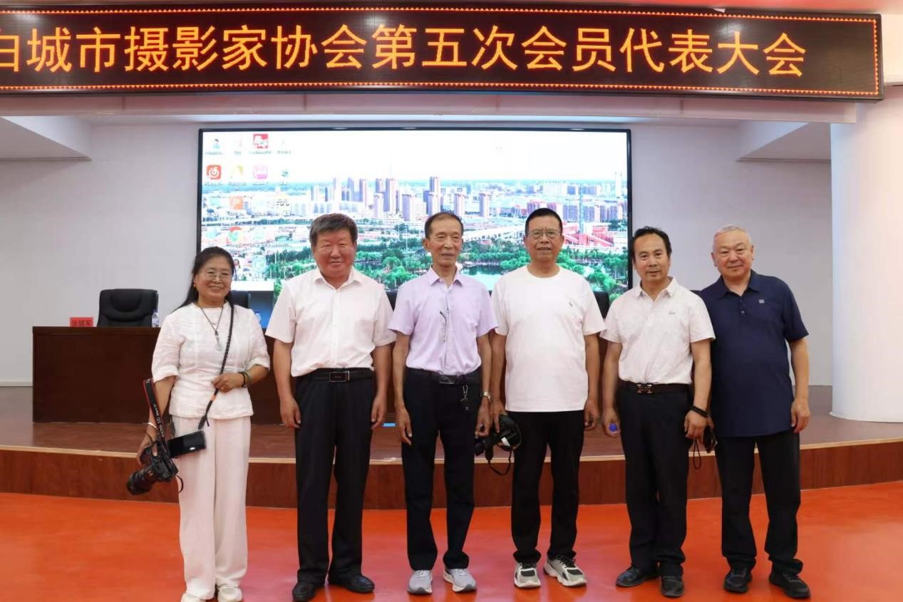 图片18 图片18